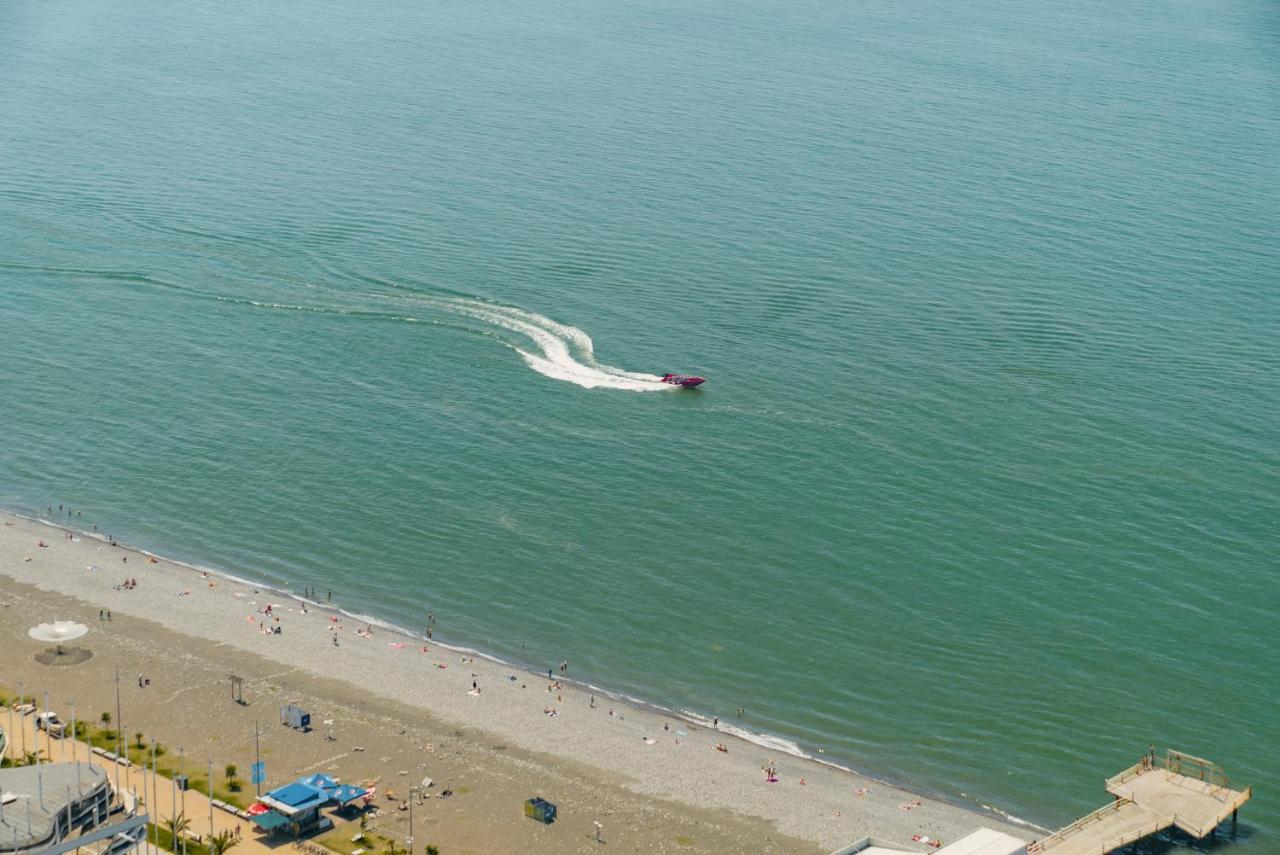 G-Point City Beach Batumi Exteriör bild